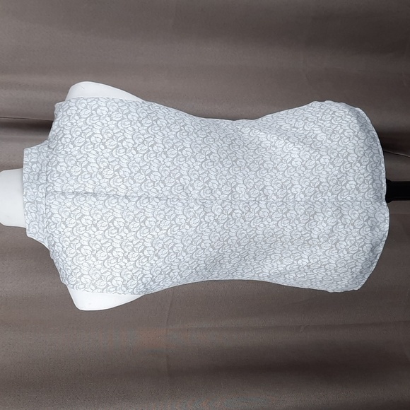 Banana Republic cream & white patterned cowl neck sleeveless top, size XS petite - Picture 5 of 9